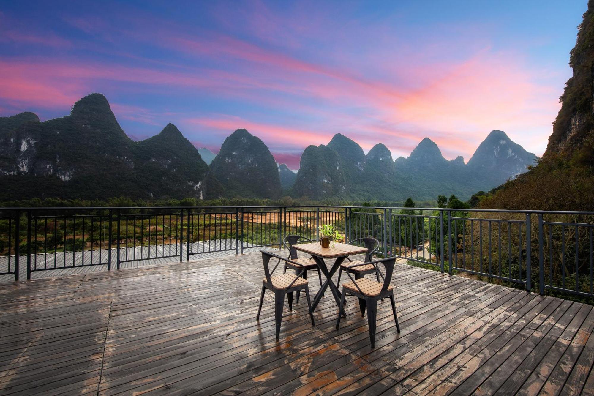 Leisure Courtyard Hotel Yangshuo-Free Shuttle Bus To Yangshuo Station Stay 2 Nights One Way Kültér fotó