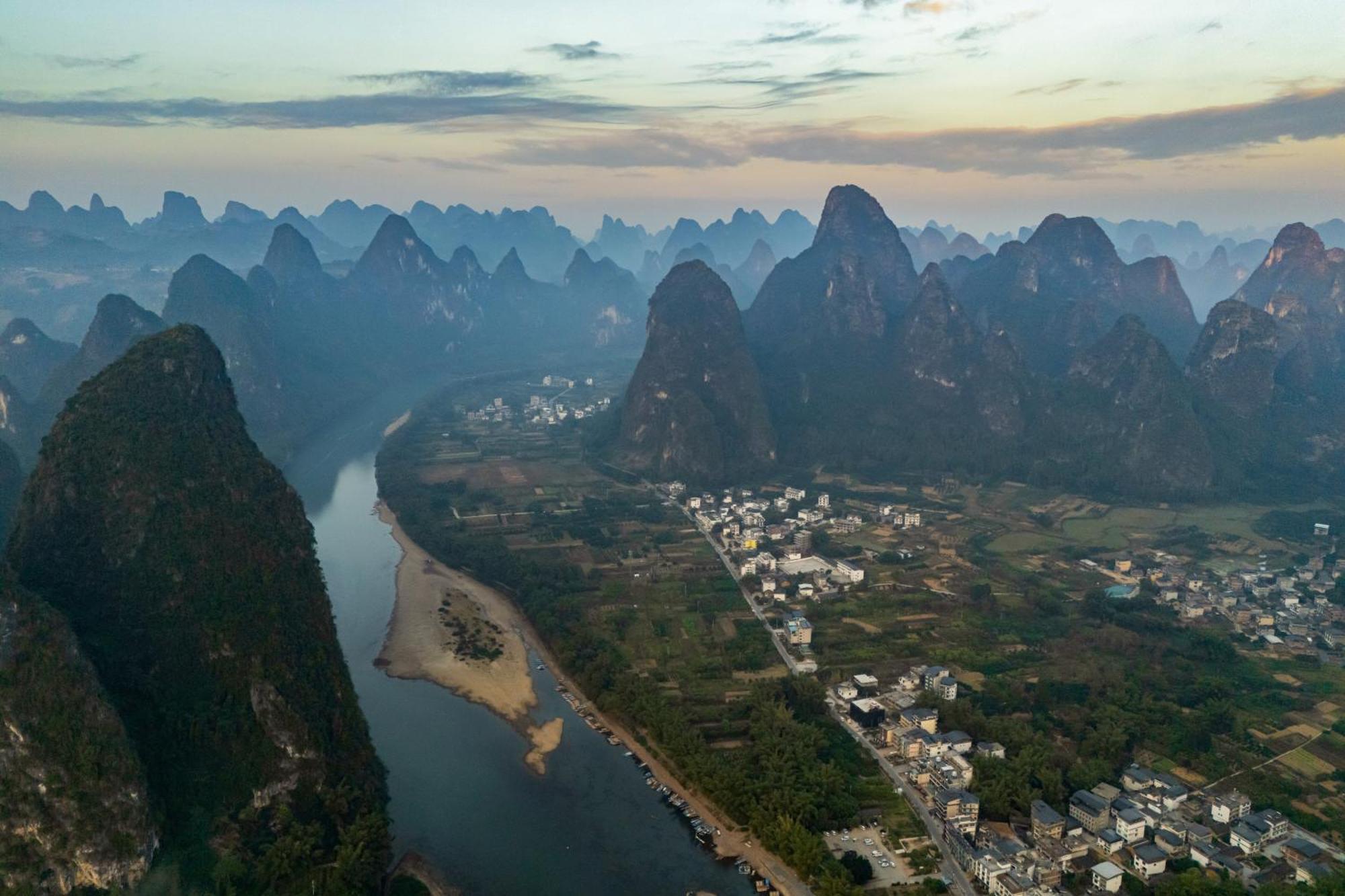 Leisure Courtyard Hotel Yangshuo-Free Shuttle Bus To Yangshuo Station Stay 2 Nights One Way Kültér fotó