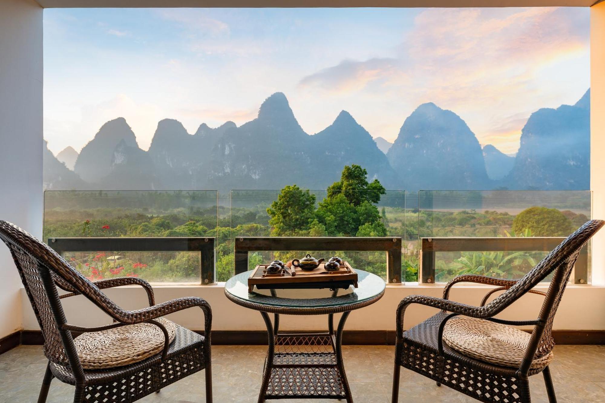Leisure Courtyard Hotel Yangshuo-Free Shuttle Bus To Yangshuo Station Stay 2 Nights One Way Kültér fotó