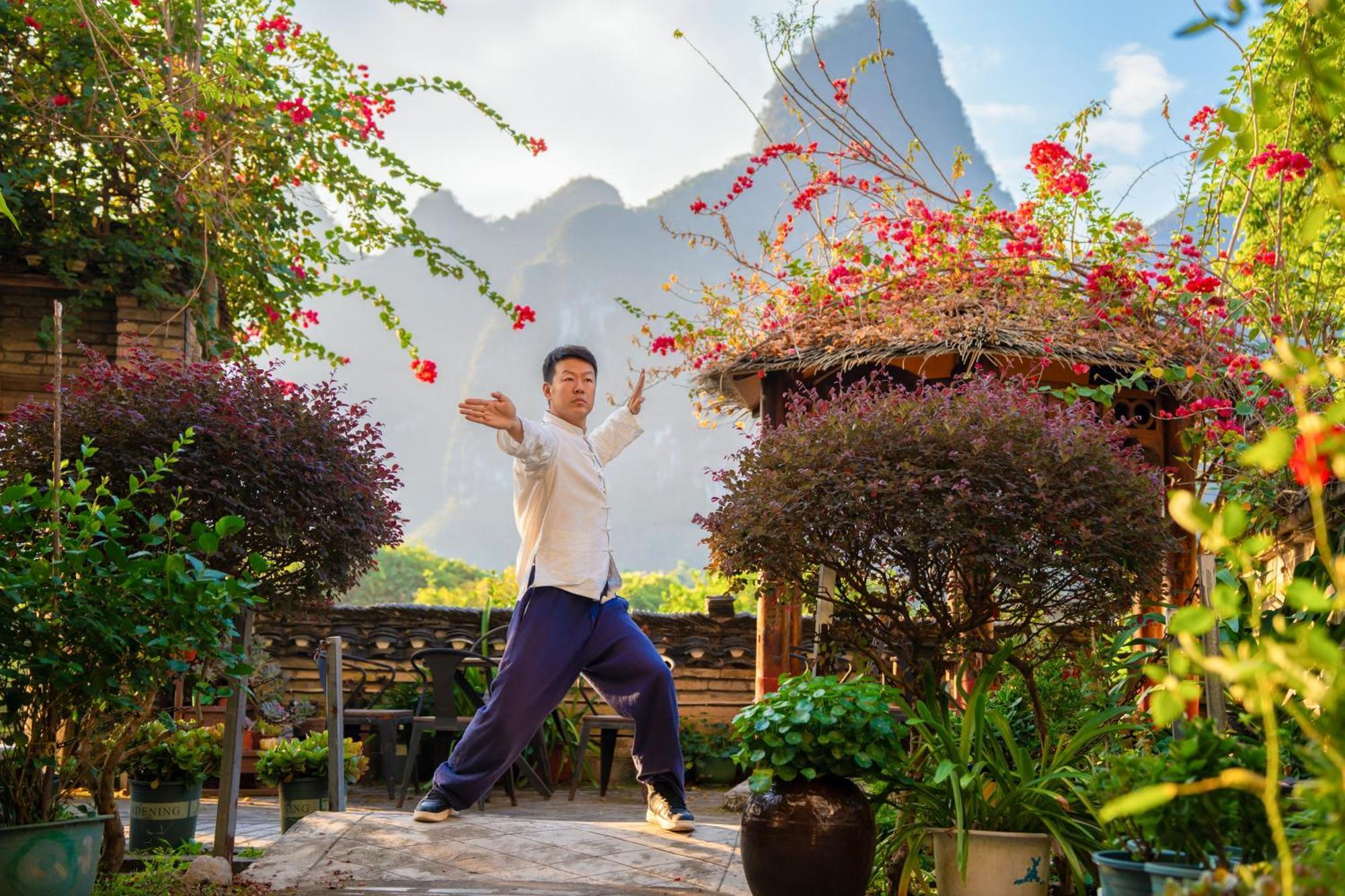 Leisure Courtyard Hotel Yangshuo-Free Shuttle Bus To Yangshuo Station Stay 2 Nights One Way Kültér fotó