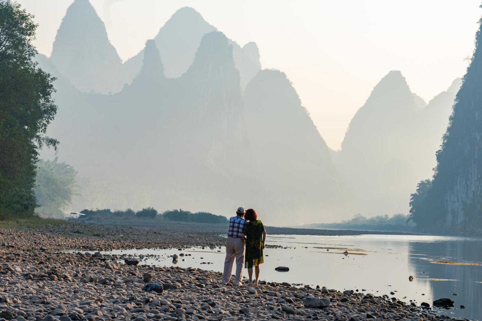Leisure Courtyard Hotel Yangshuo-Free Shuttle Bus To Yangshuo Station Stay 2 Nights One Way Kültér fotó